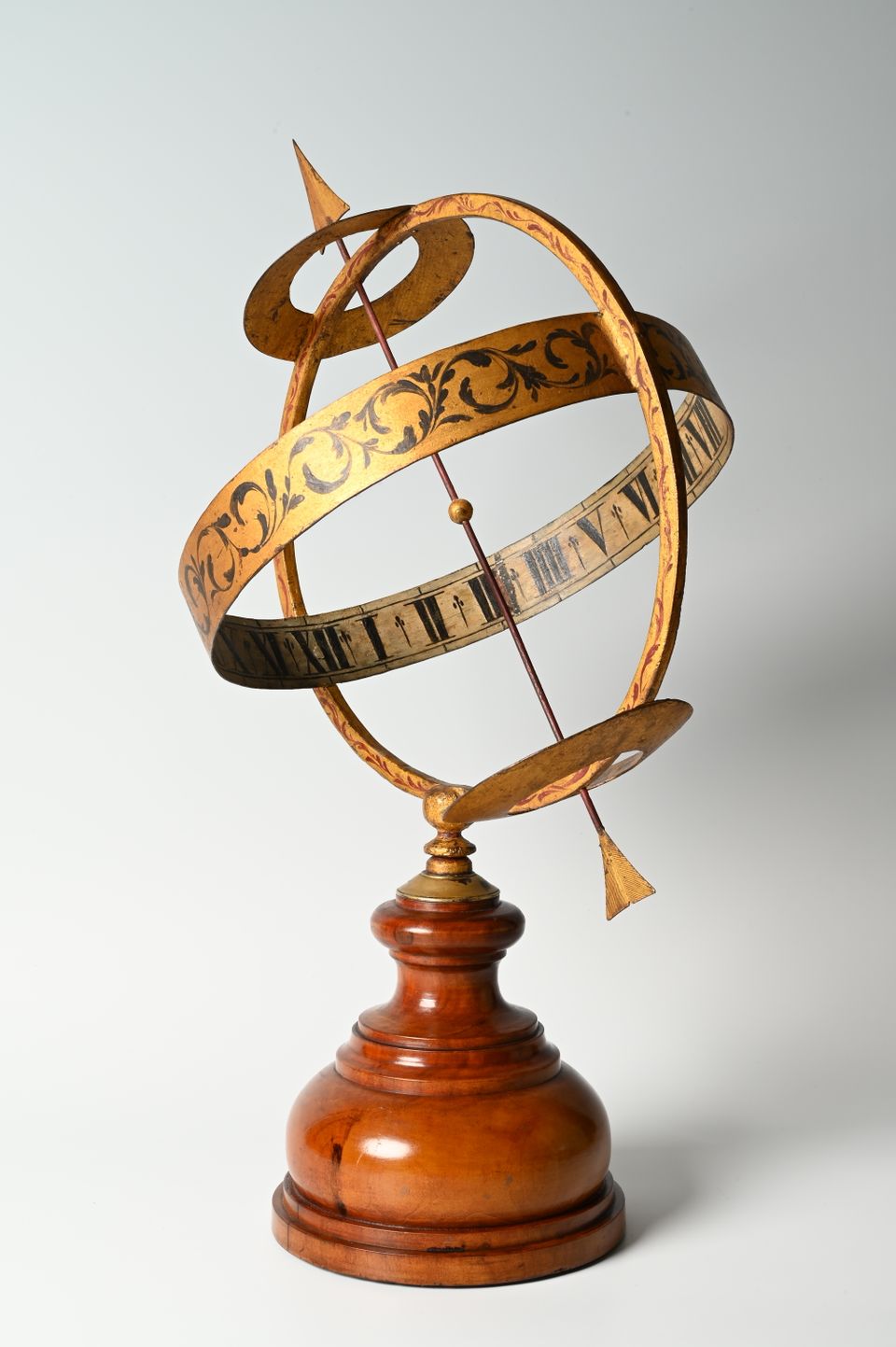 A sundial - image 3