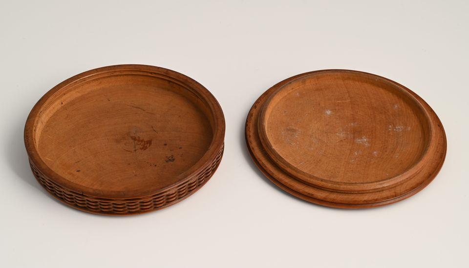 A palmwood box - image 3