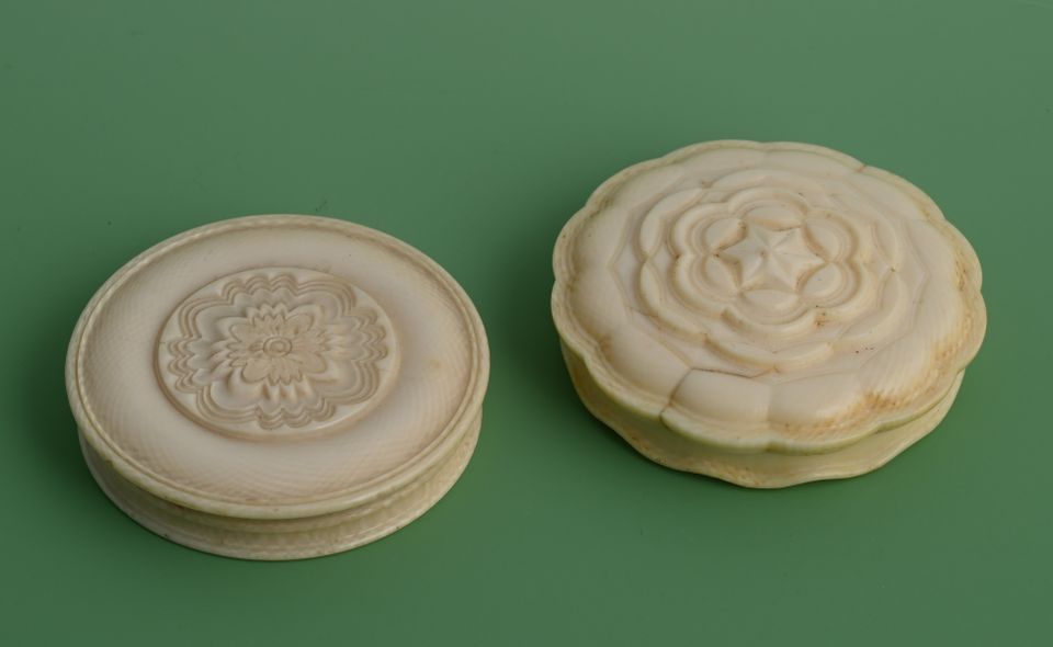 An ivory turnery box - image 2
