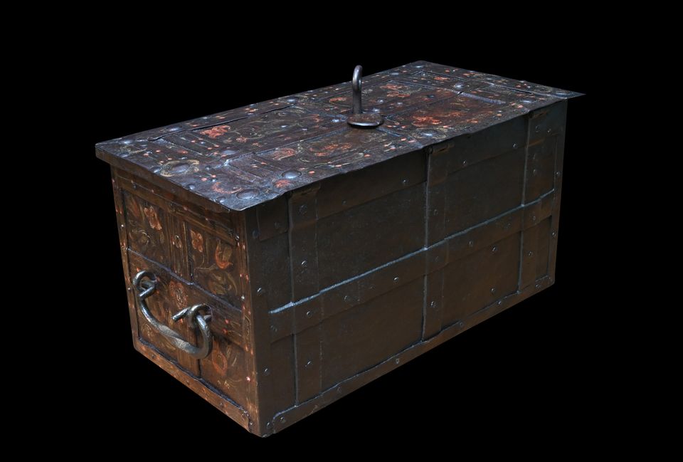 An iron strongbox - image 3