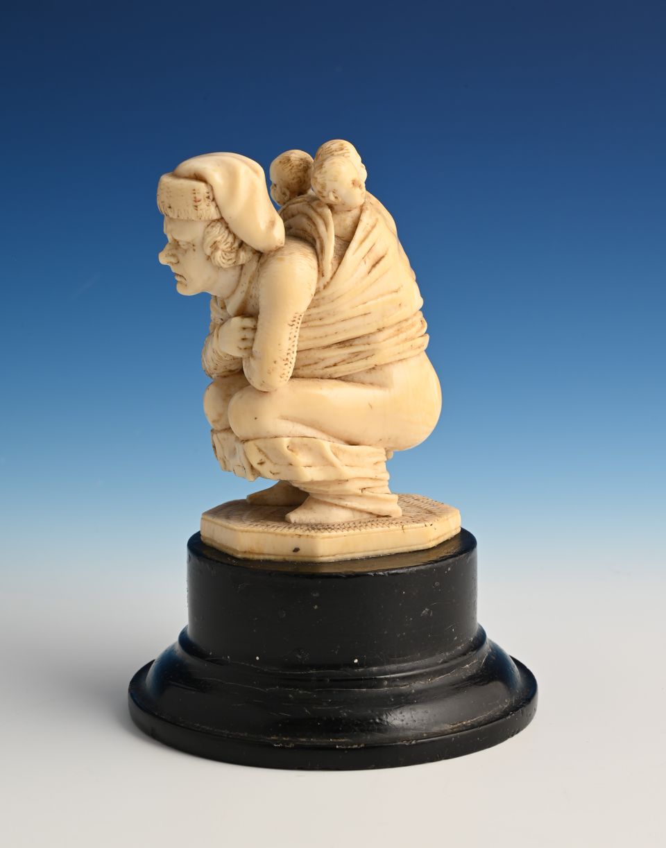 An ivory sculpture - image 4