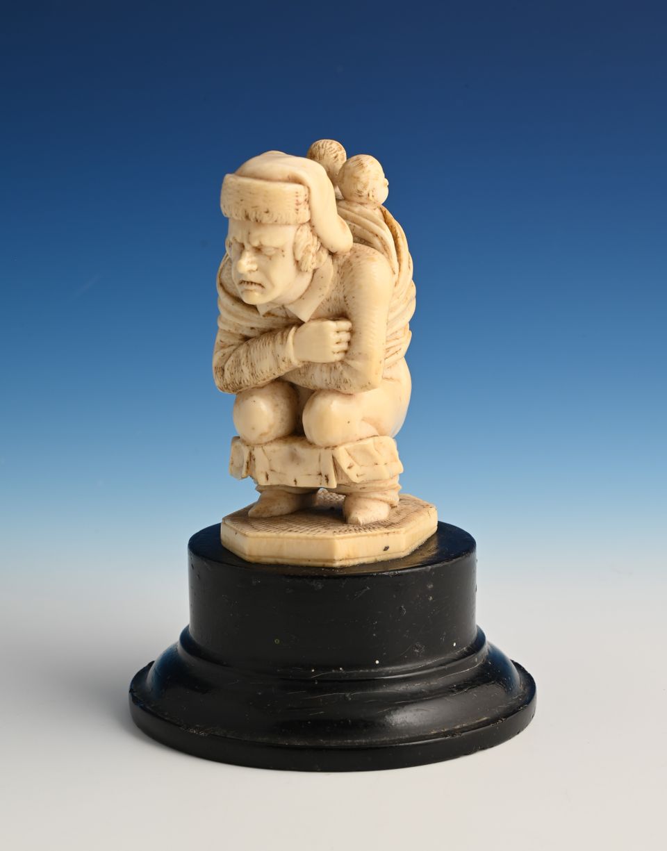 An ivory sculpture - image 7
