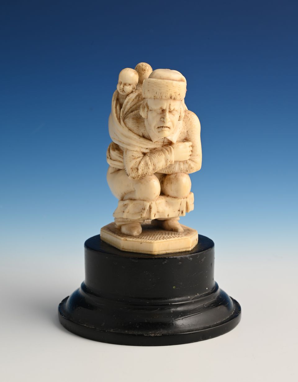 An ivory sculpture - image 2