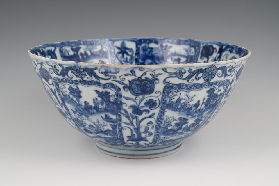 A Chinese porcelain Wanli bowl - image 6