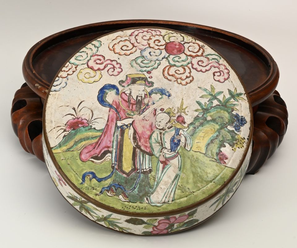 A large Chinese brown-glazed vase - image 7