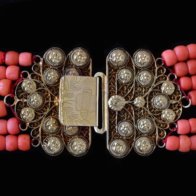Antique coral necklace - image 3