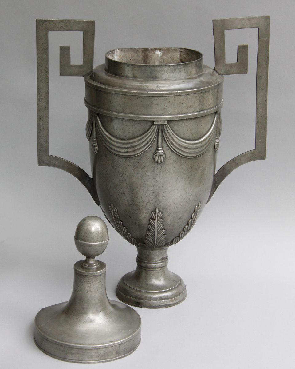 Pewter wall fountain - image 2