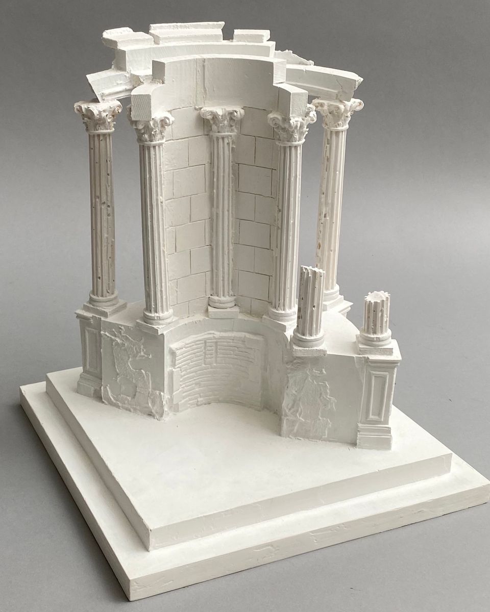 Scale model Temple of Vesta - image 4