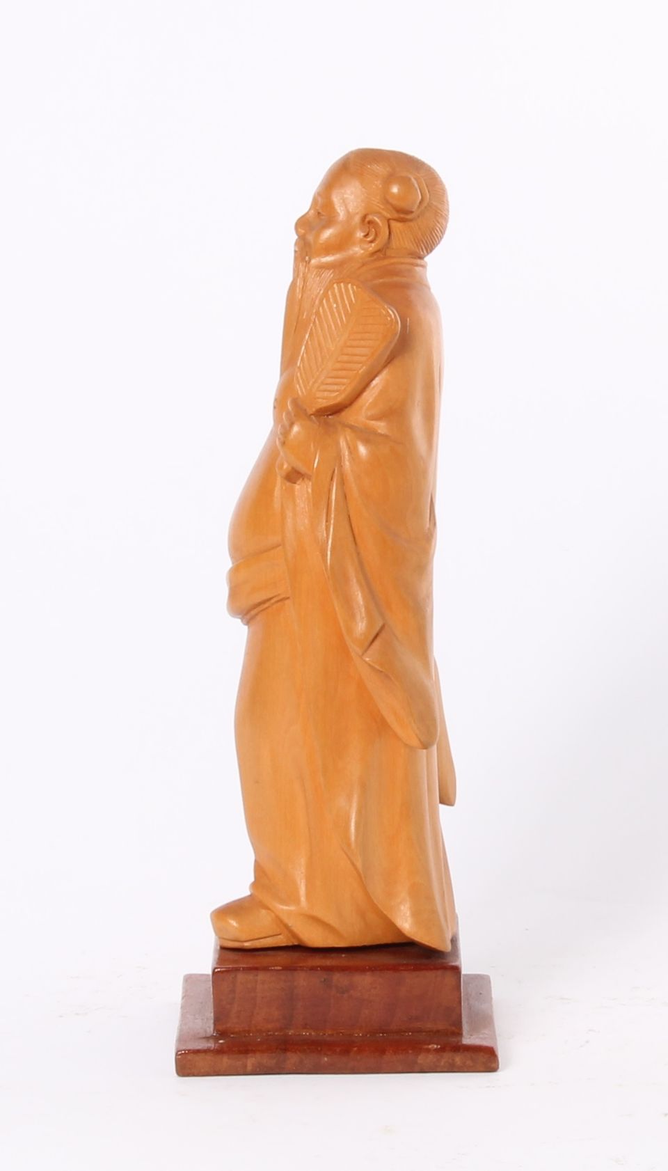 A lovely Chinese carved boxwood sculpture of a man, circa 1920. - image 2
