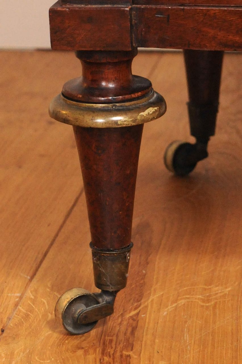 A French Louis XVI mahogany original shavers-pedestal (table), circa 1800 - image 5