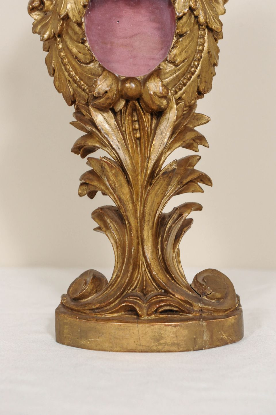 A late 18th century giltwood relic or watch stand - image 4
