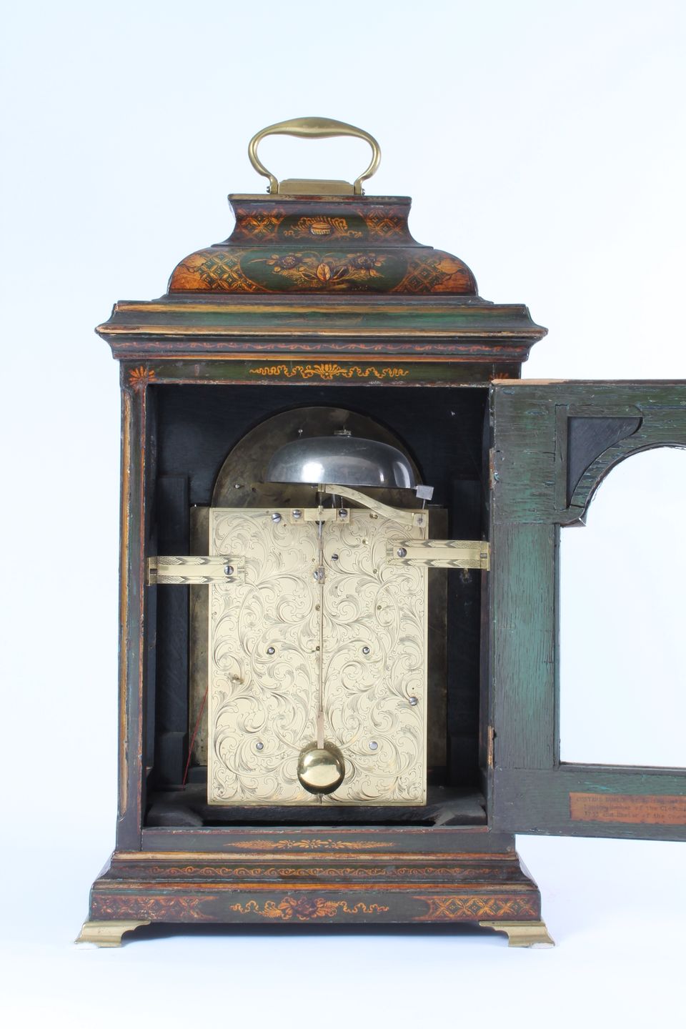 Een Engels verlakte chinoiserie tafelklok, omstreeks 1750 - afbeelding 6