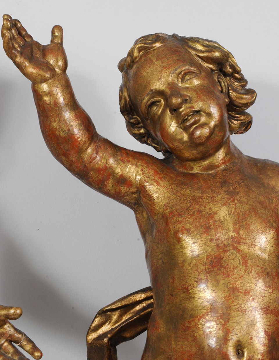 A pair of Dutch giltwood pendant figures of putti, circa 1660 - image 7