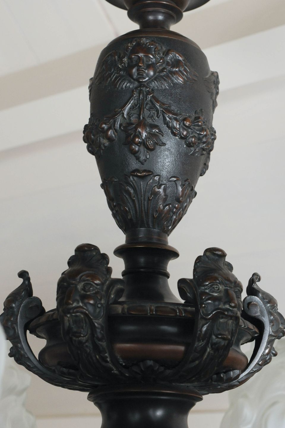 A very heavy bronze, late 19th century, 6-light chandelier of very good quality.  - image 2