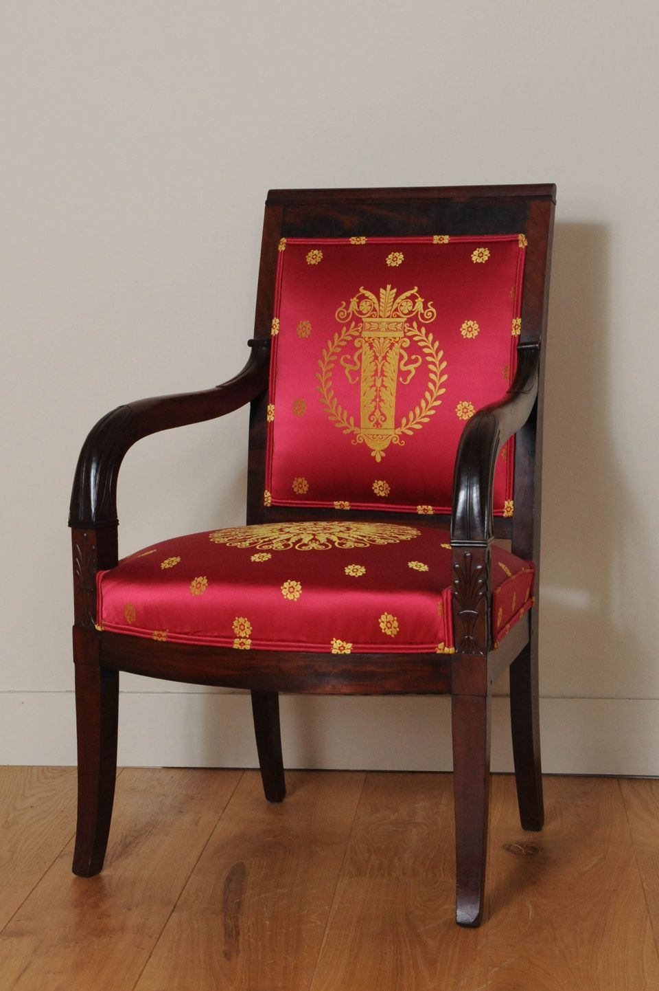 A set of six very fine Empire mahogany fauteuils à la Reine. - image 5