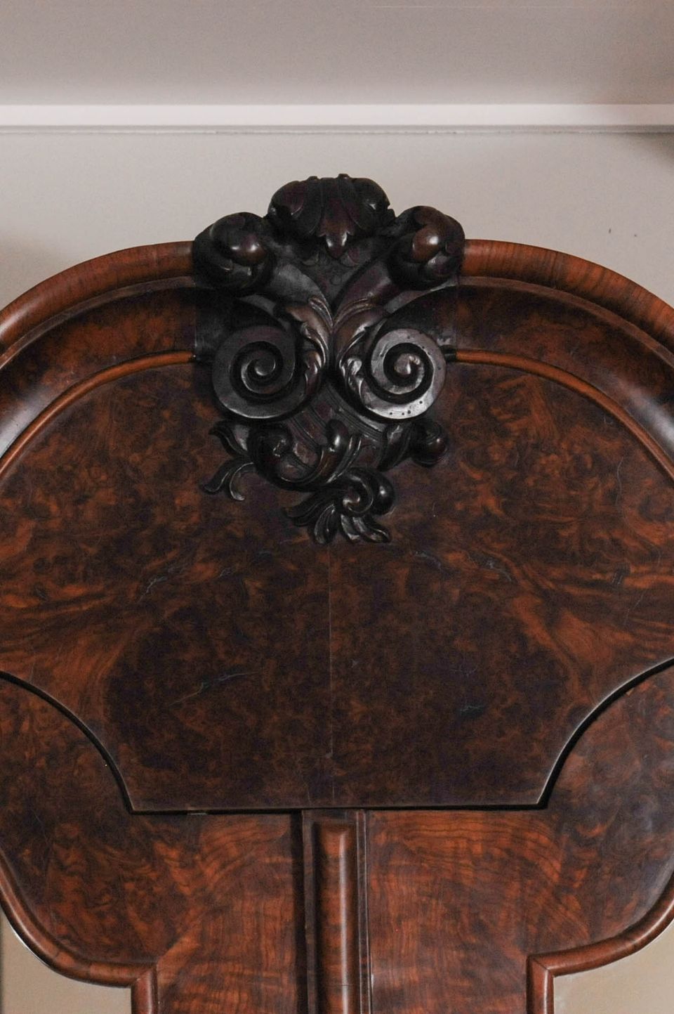 A fantastic Dutch burr walnut bureau bookcase with mirror doors, circa 1740. - image 7