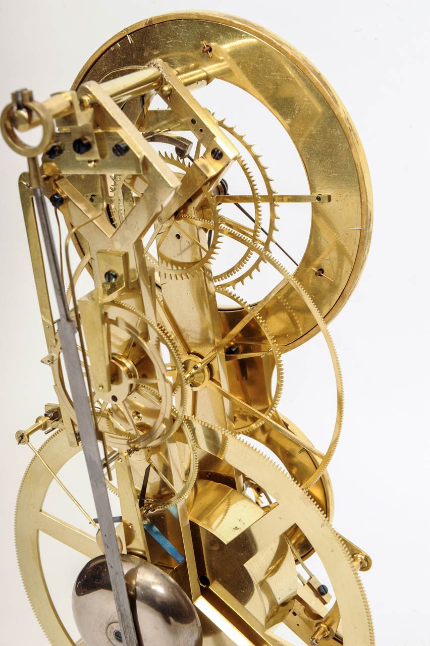 Een Franse Directoire messing en zwart marmeren skeletklok, omstreeks 1795 - afbeelding 7