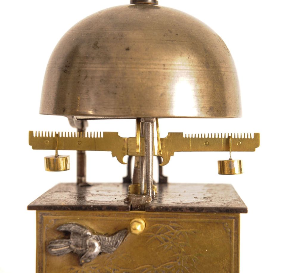 A small Japanese brass lantern clock, circa 1800 - image 3