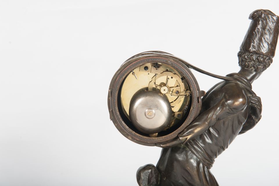 A good and very unusual Louis XVI mantel clock circa 1780 - image 8