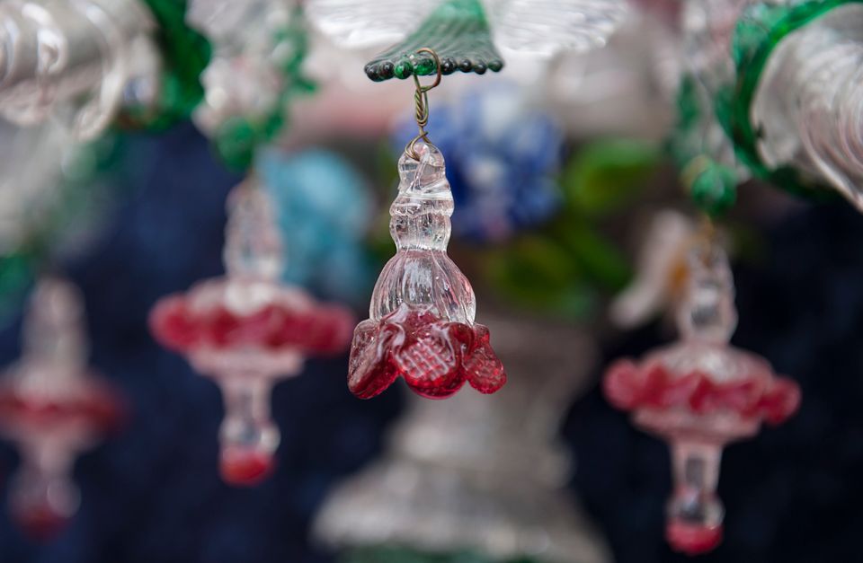 A single decorative three arm Murano wall lamp Featuring three Lights, circa1900 - image 3