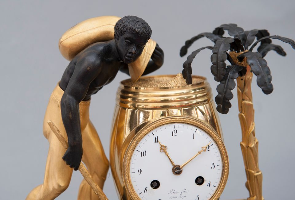 A very rare French ‘directoire’ pendule ‘Au Bon Sauvage’, circa 1800 - image 2