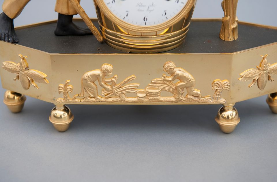 A very rare French ‘directoire’ pendule ‘Au Bon Sauvage’, circa 1800 - image 4
