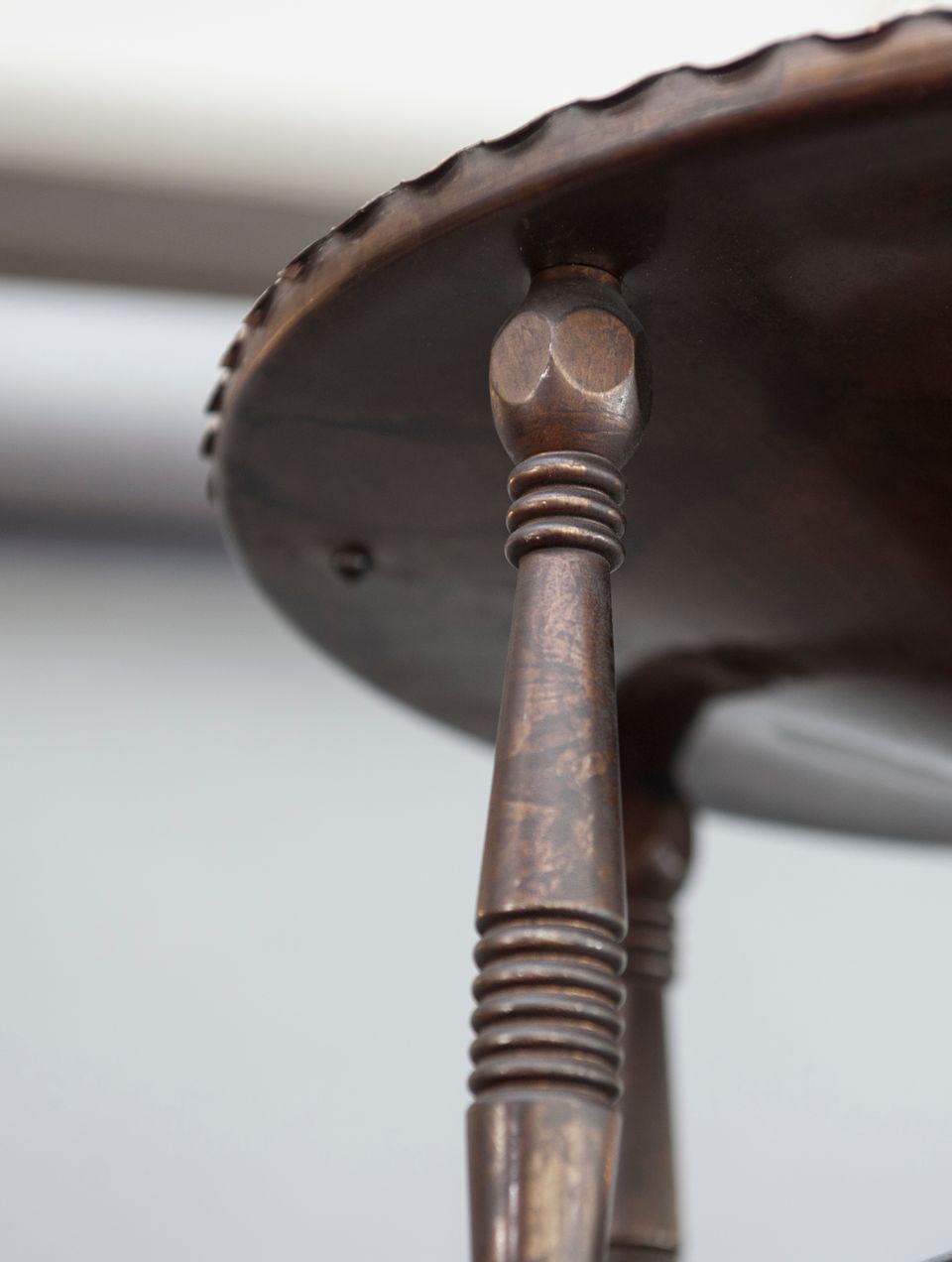 A nice and typical Dutch Amsterdam school design ceiling lamp, circa 1920 - image 2