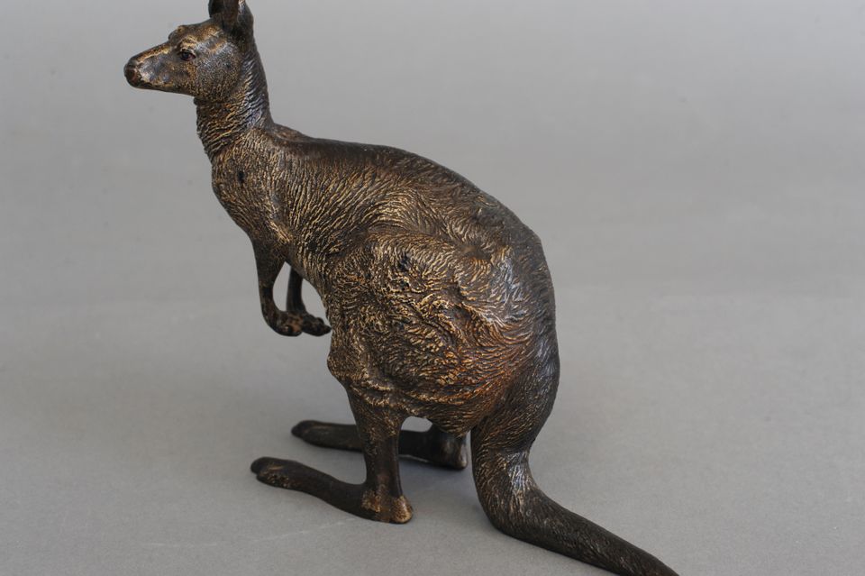 An attractive kangaroo Vienna bronze signed - afbeelding 5