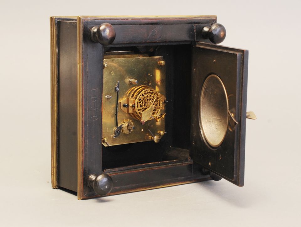 A good early Louis XVI striking and repeating square coach, circa 1760 - image 3