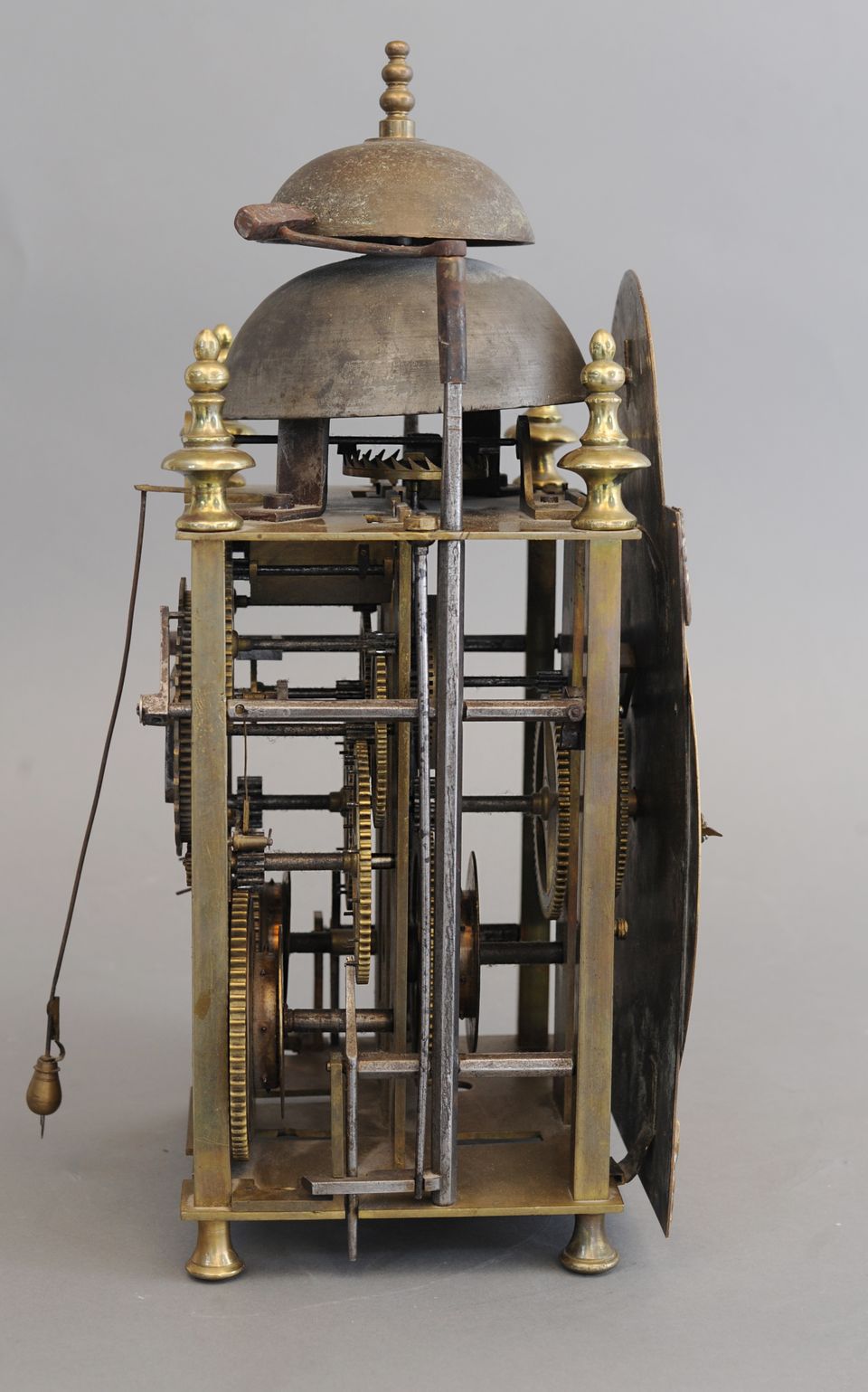 A very unusual 18th century clock  signed - afbeelding 2