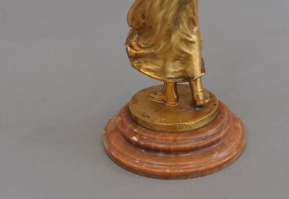 A charming ormolu ‘Art Nouveau’ bronze figure, signed Alonzo, circa 1890 - image 4