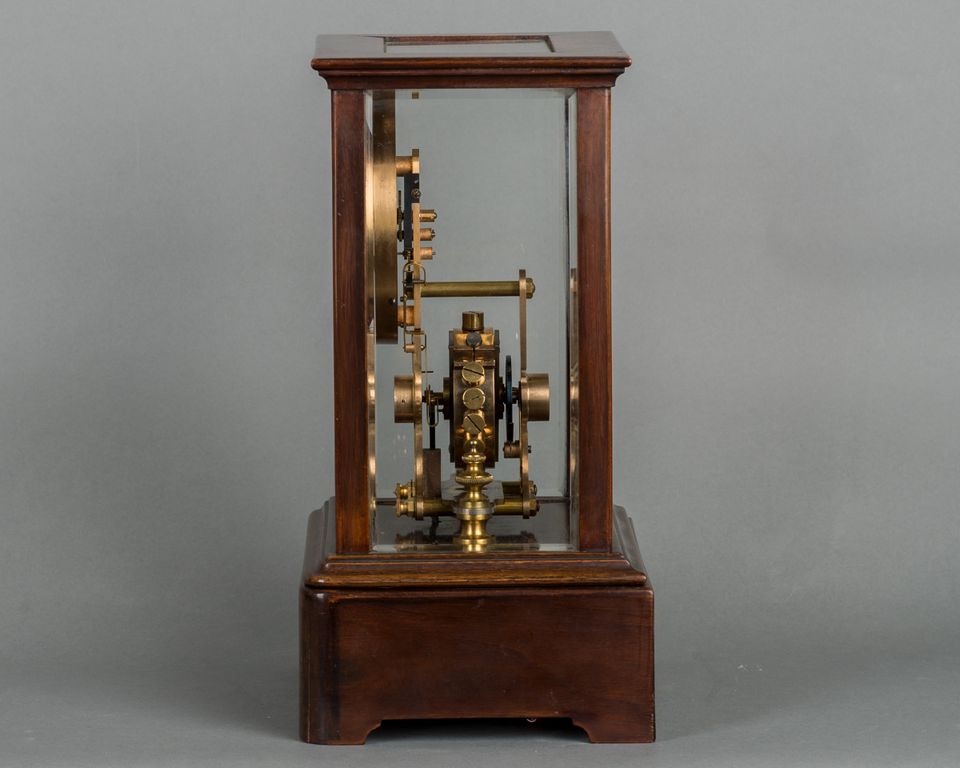 A battery powered mantel clock circa 1908 by Eureka Clock Co Ltd. - image 2