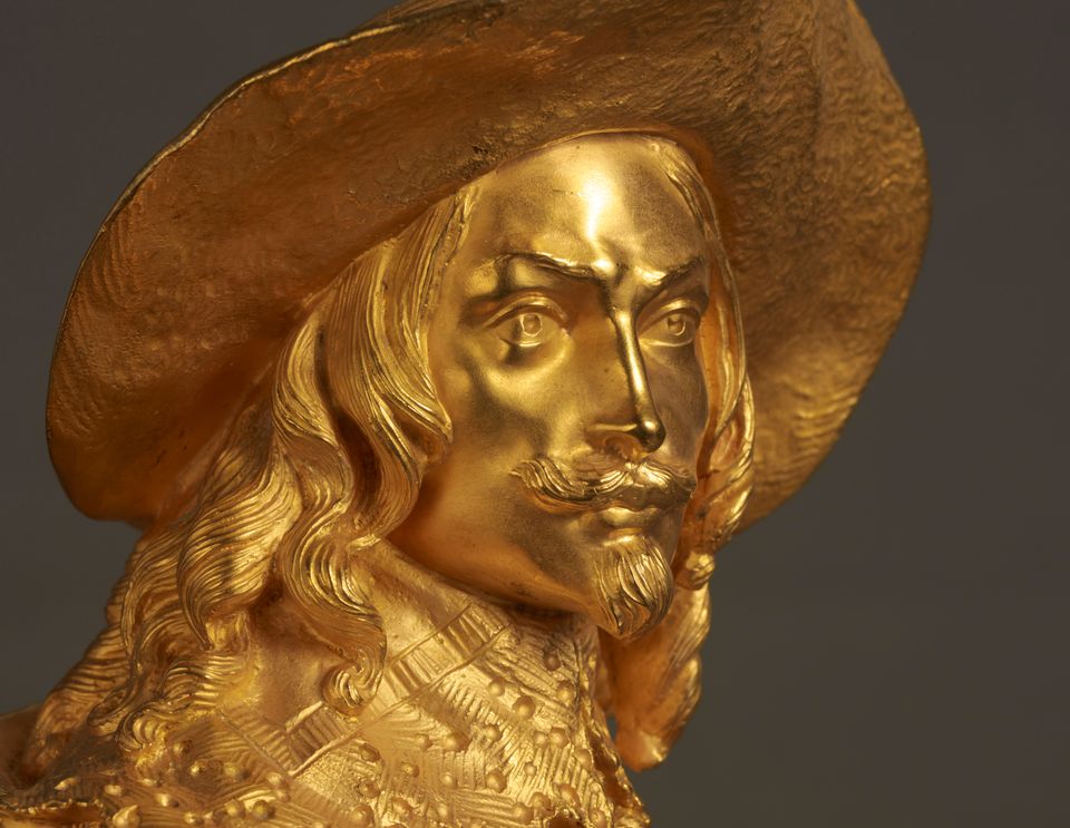 A lovely pair of Charles X gilt bronzes, circa 1835 - image 5