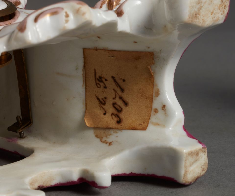 A charming small KPM porcelain pendulette, circa 1850 - image 3