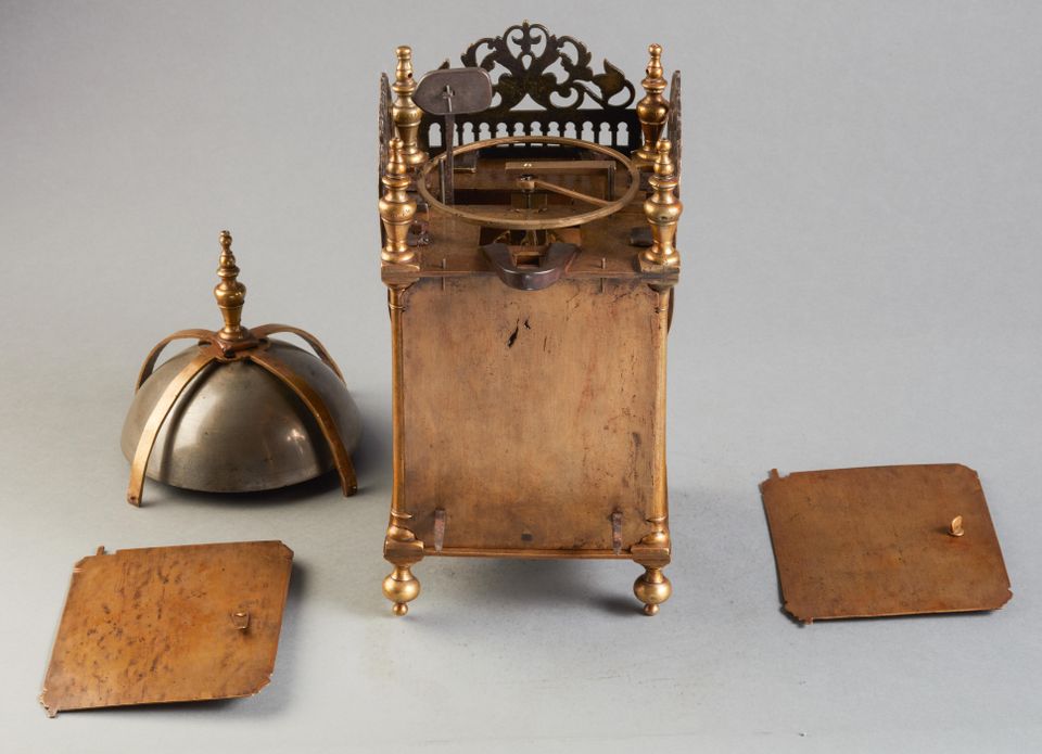 English 17th century lantern clock, circa 1640 - image 2