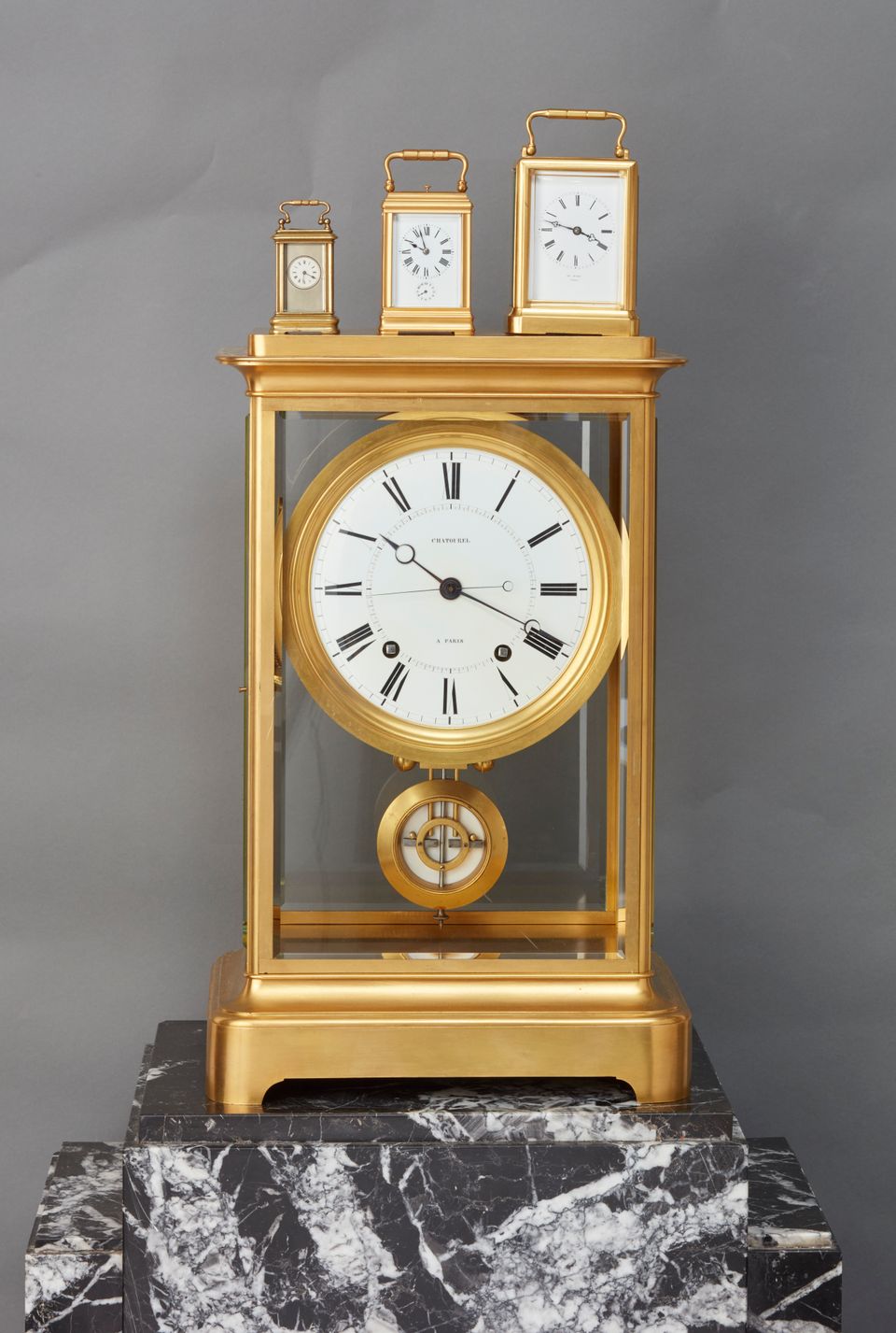 A big impressive 8 days  four glass ormolu table regulator.circa 1860 signed CHATOUREL A PARIS - afbeelding 2