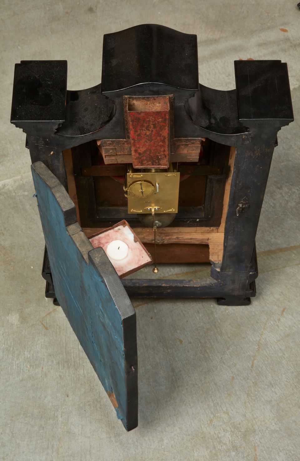A very unusual early Italian ebonised night clock with annular dial, circa 1660 - image 5