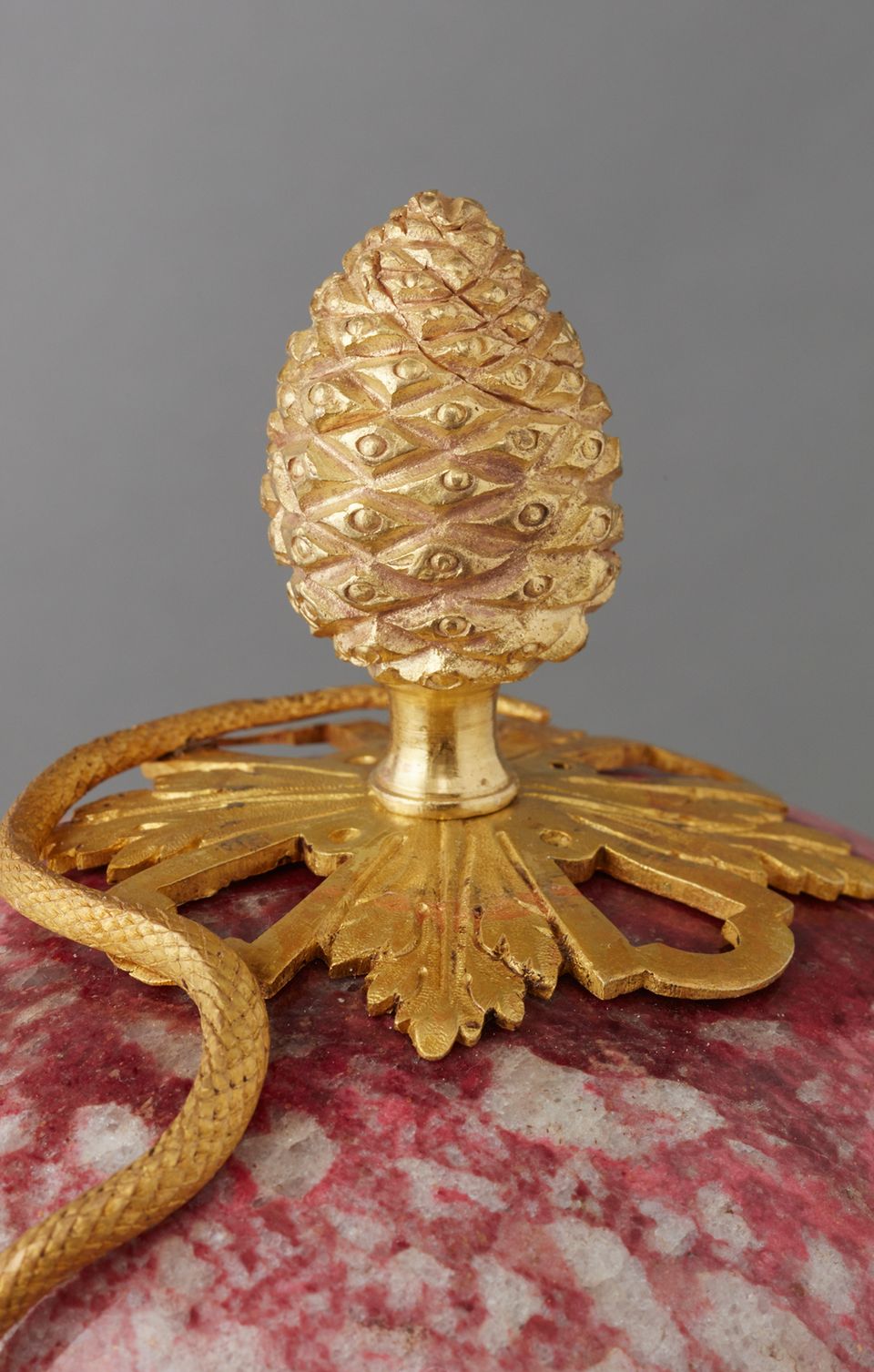 An unusual Rhodonite Annular French Urn Clock, circa 1880 - image 8