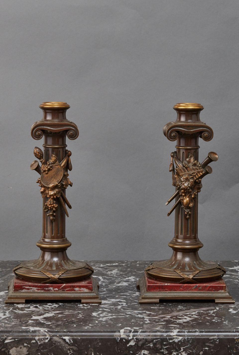 A Greek inspired marble desk inkwell featuring Adonis, with matching candlesticks, circa 1880 - image 3