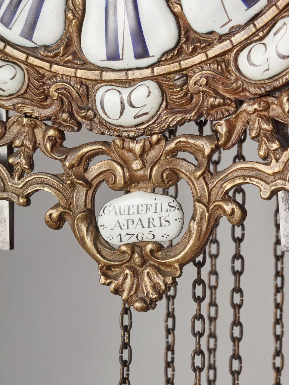 A very decorative, strong and good looking French quarter-striking lantern clock, signed Gault Fils a Paris, circa 1760 - image 7