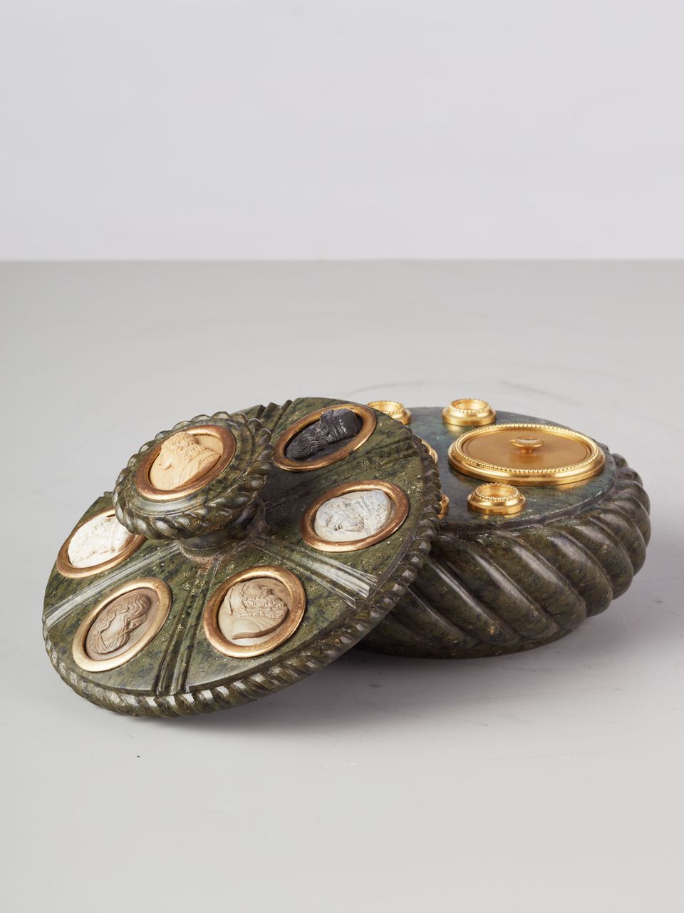 A southern Italian intaglio-inset serpentine marble 'Grand Tour' inkwell - image 2