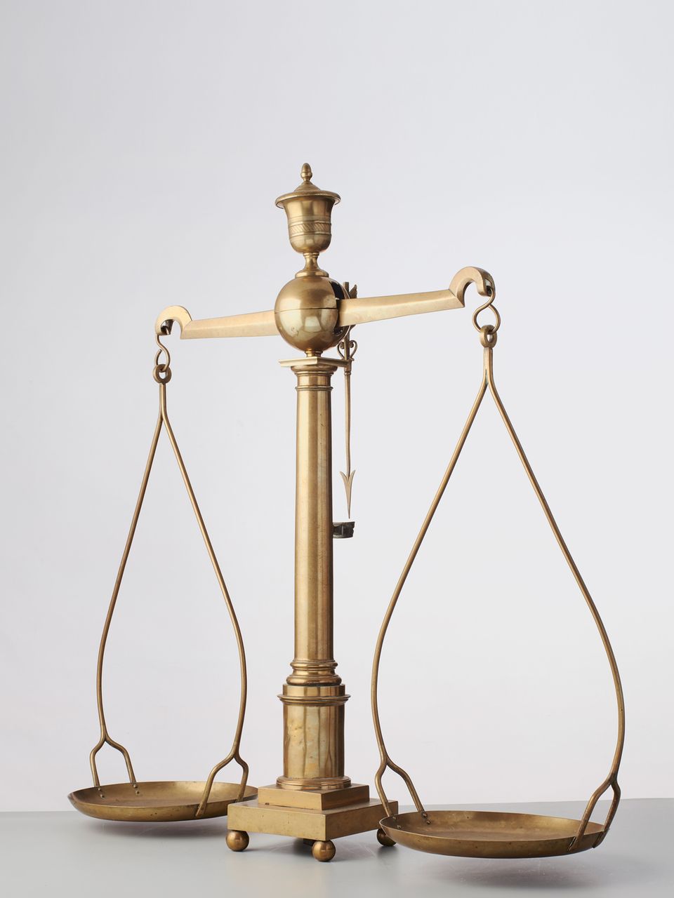 A decorative French pharmacy scale, circa 1830 - image 2