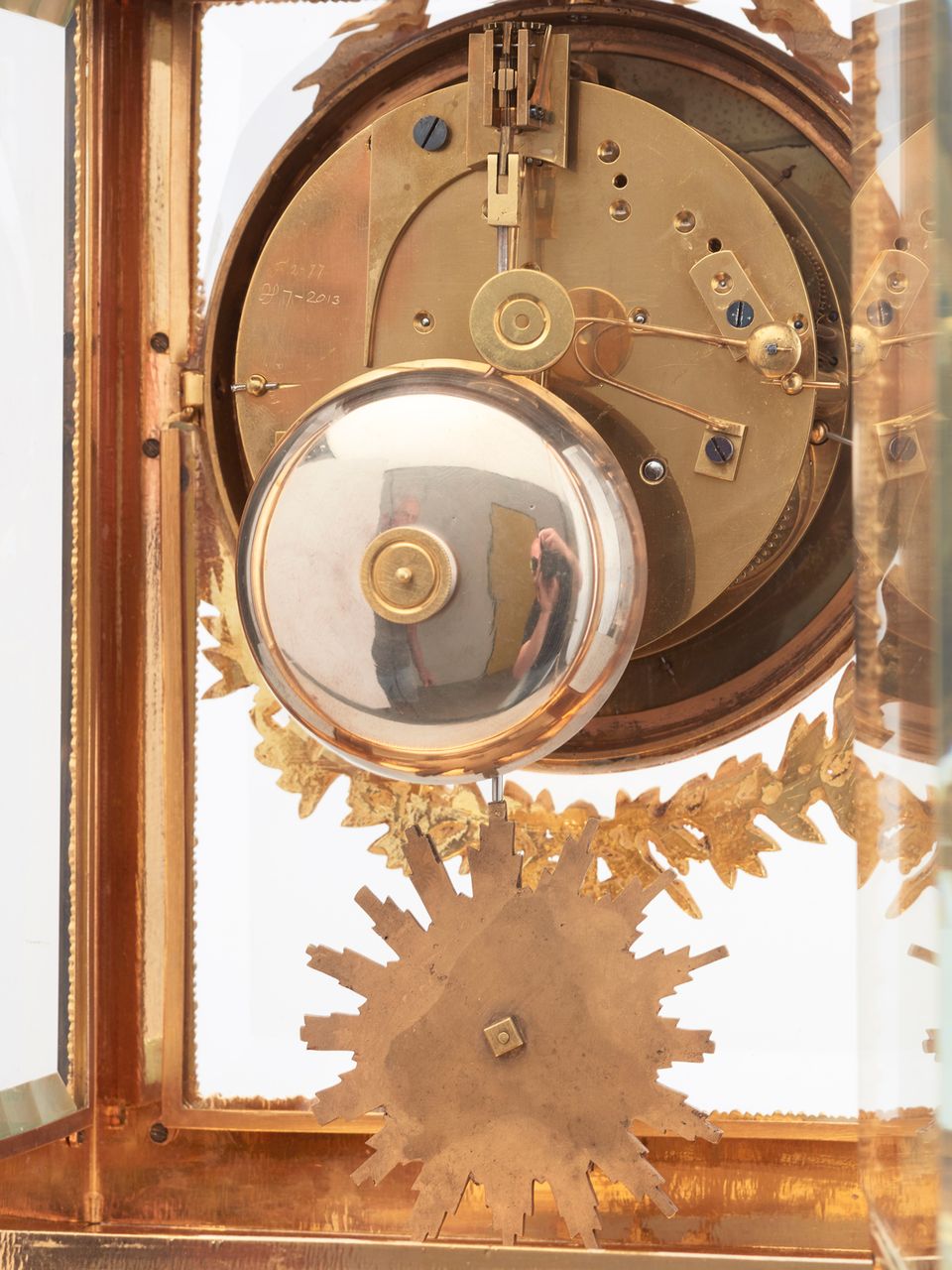 Een 'vier glazen' tafelregulator van Julien le Roy, circa 1880 - afbeelding 5