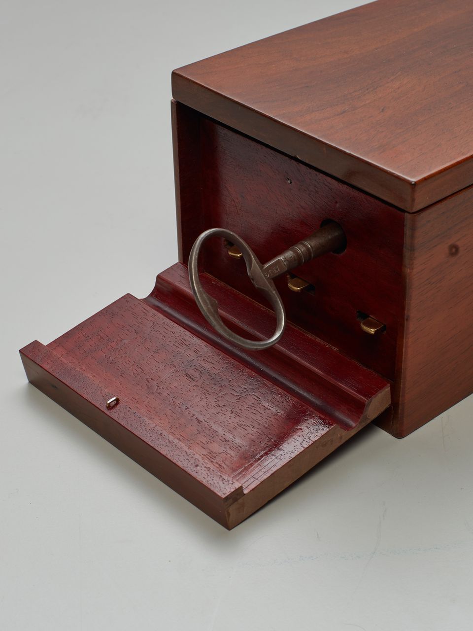 An early French mahogany music box by Ducommond Giraud, circa 1840 - image 4