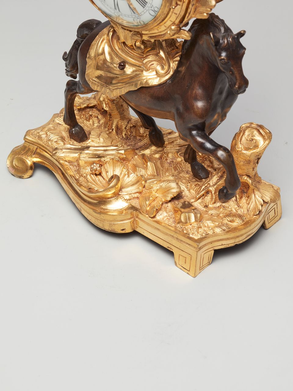 A superb French ‘Transition’ mantel clock, circa 1760, signed Montjoye Fils a Paris. - image 9