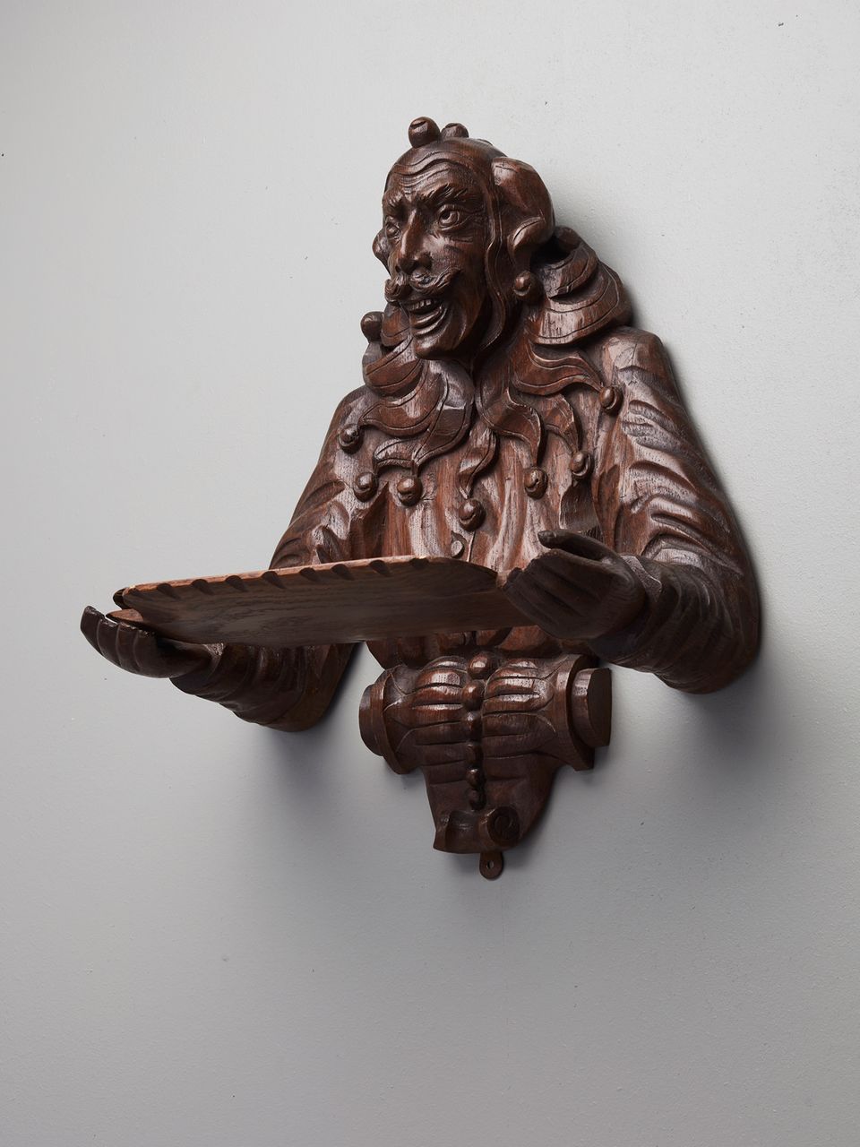 A German Harlequin oak wood Wall Bracket, circa 1880 - image 2