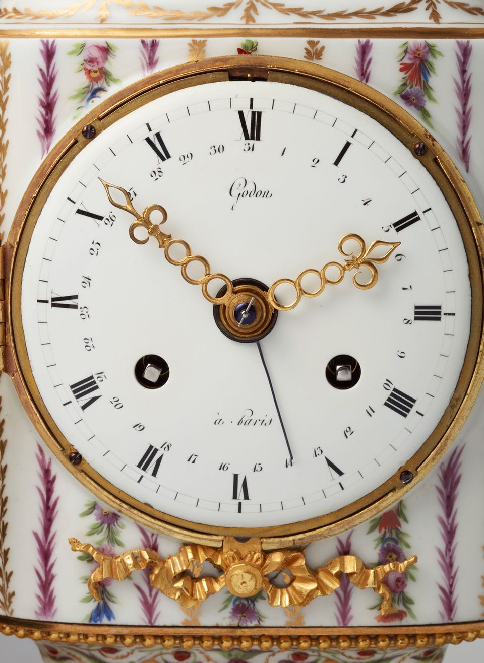 Rare French porcelain and gilt bronze mantel clock by Godon, circa 1785 - image 3