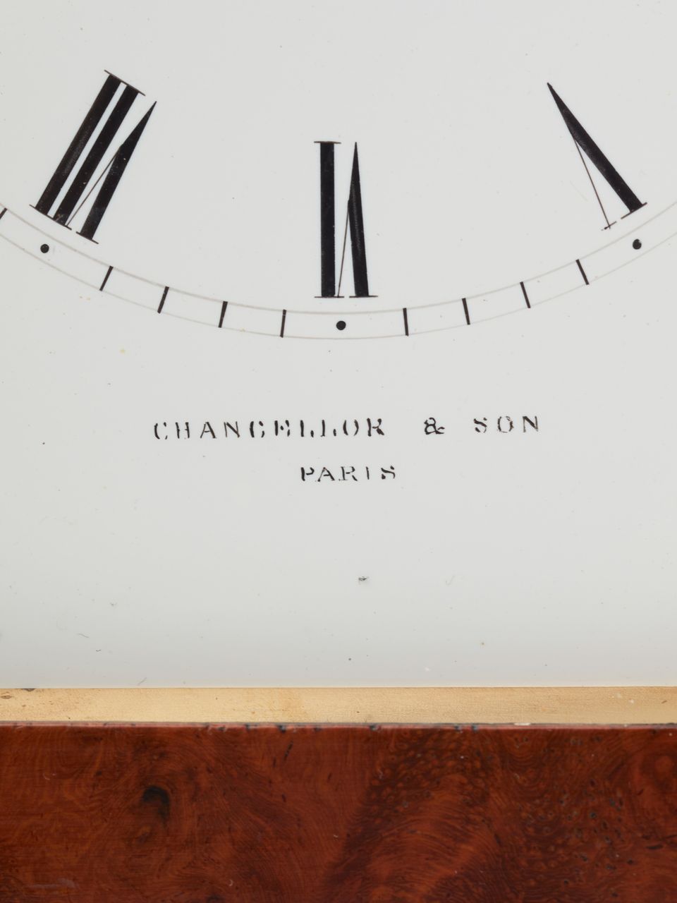An elegant French burr-walnut ‘time-piece’ travelling clock, circa 1840 - image 3