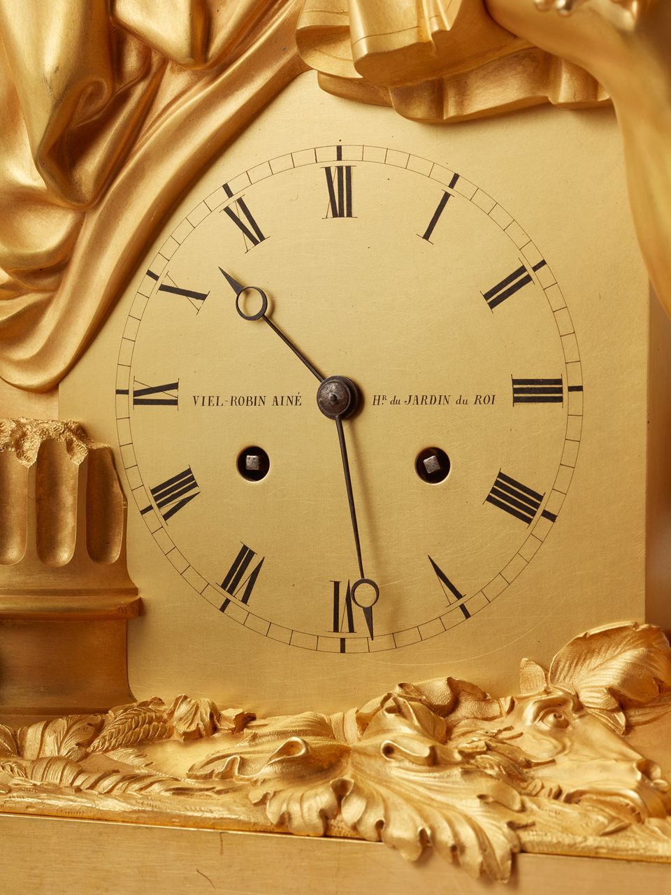 A large French Empire bronze ‘Horatius’ mantel clock, circa 1820 - image 6