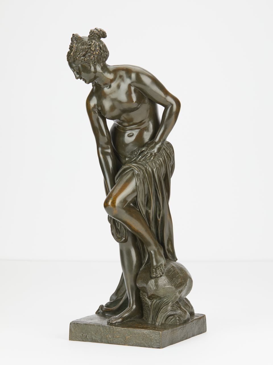 Elegant naked bronze statue - image 2